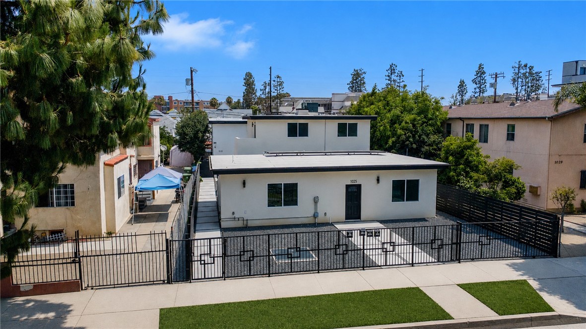 1023 E 28th, Los Angeles, CA 90011 — photo 1