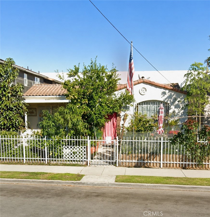 925 E 32nd Street, Los Angeles, CA 90011 — photo 1