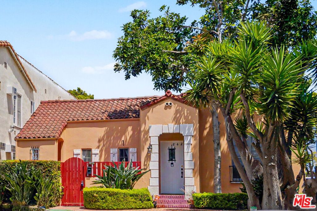 840 S Orange Grove Avenue, Los Angeles, CA 90036 — photo 1