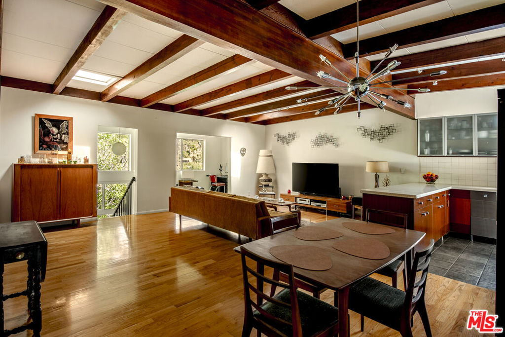 3262 Dos Palos Drive, Los Angeles, CA 90068 — photo 1