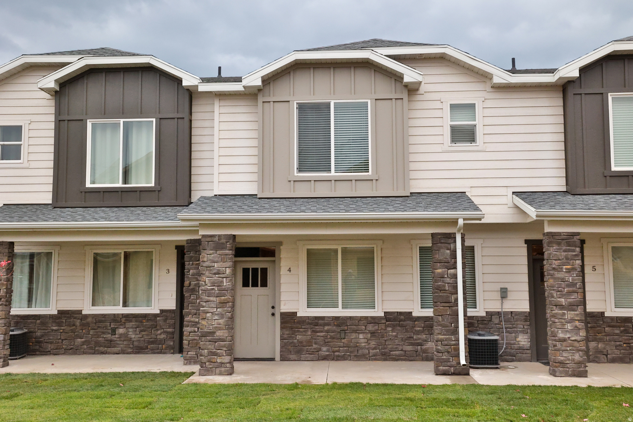 150 W SEASONS LN #4, Garden City, UT 84028 — photo 1