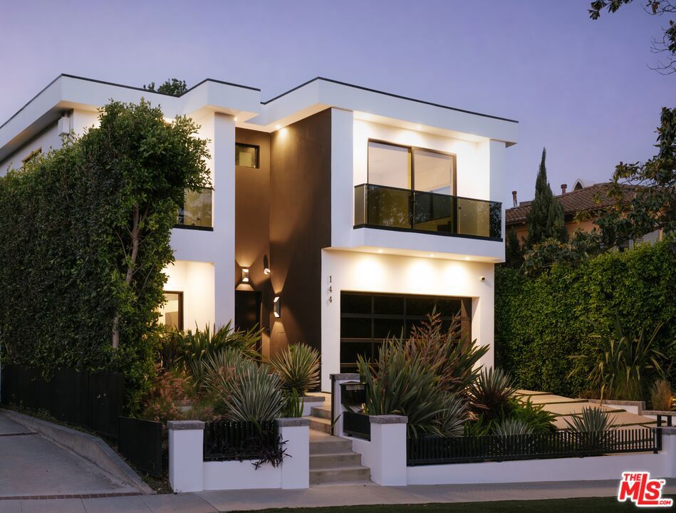 144 N Bowling Green Way, Los Angeles, CA 90049 — photo 1