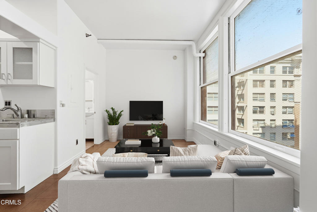 215 W 7th Street 1003, Los Angeles, CA 90014 — photo 1