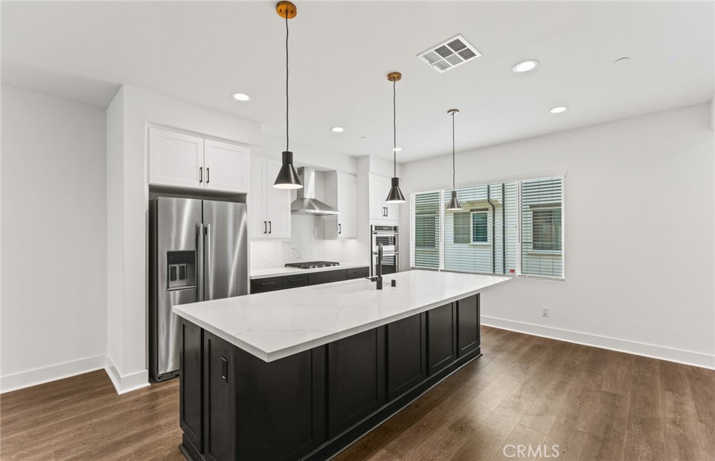 102 Sorrel Court, Burbank, CA 91506 — photo 1