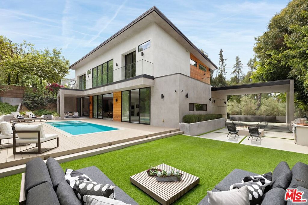 2814 Roscomare Road, Los Angeles, CA 90077 — photo 1
