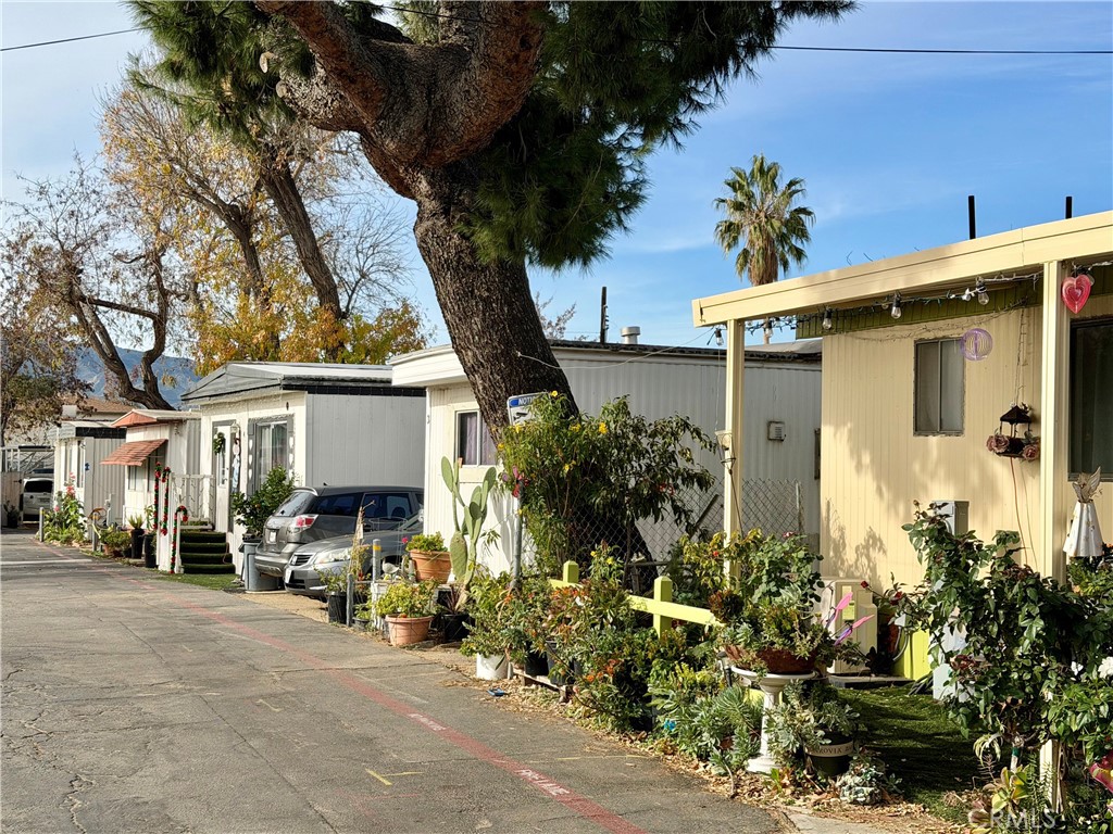 24833 Railroad, Newhall, CA 91321 — photo 1