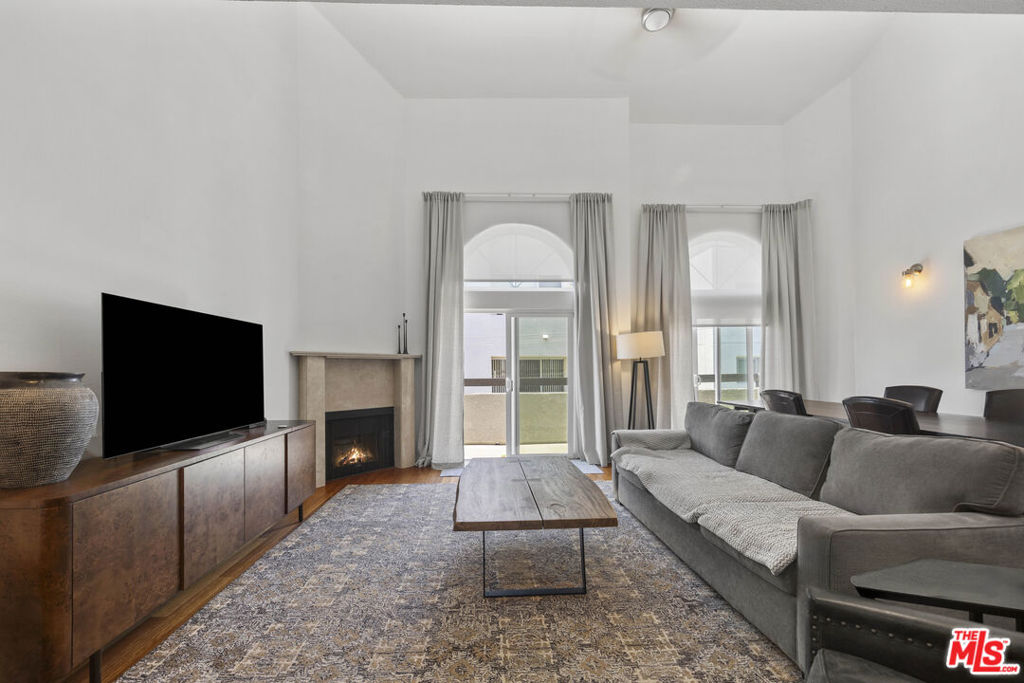 1431 Camden Avenue 303, Los Angeles, CA 90025 — photo 1