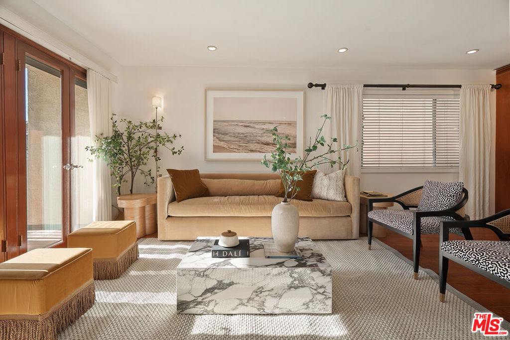907 12th Street 4, Santa Monica, CA 90403 — photo 1