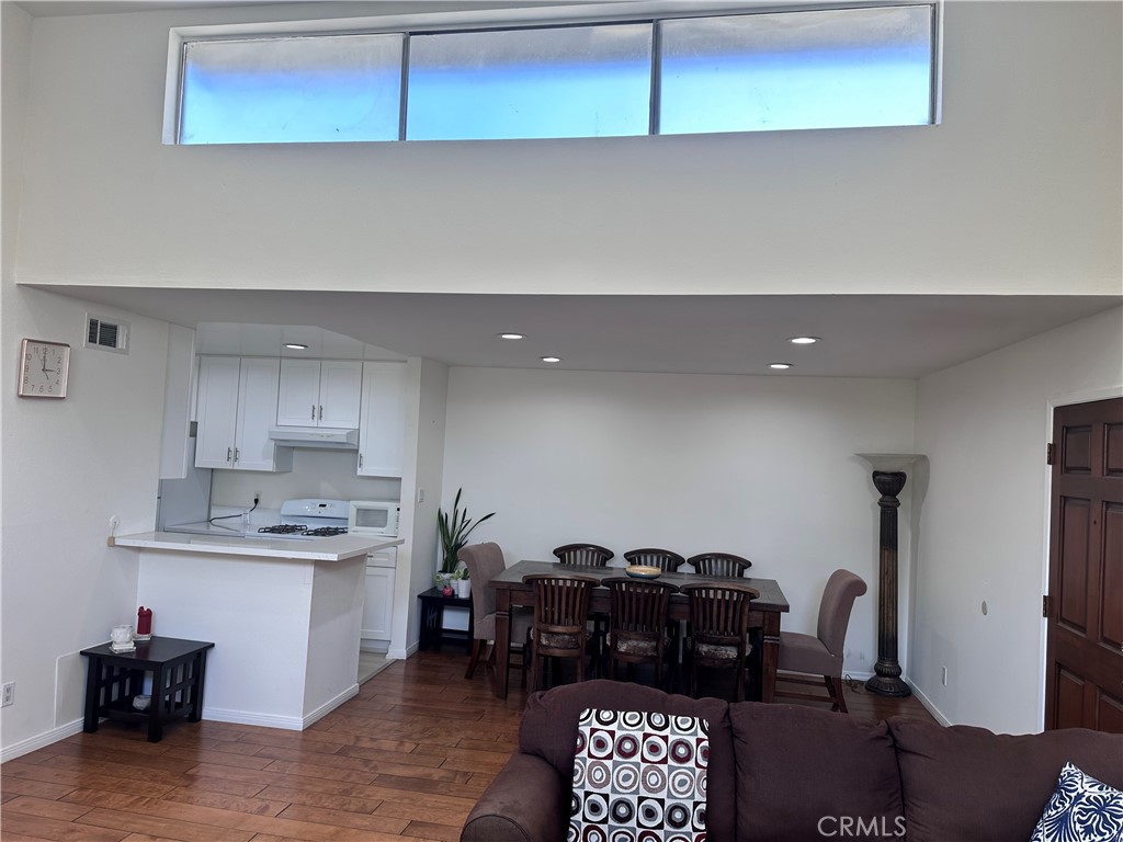 5700 Etiwanda 264, Tarzana, CA 91356 — photo 1