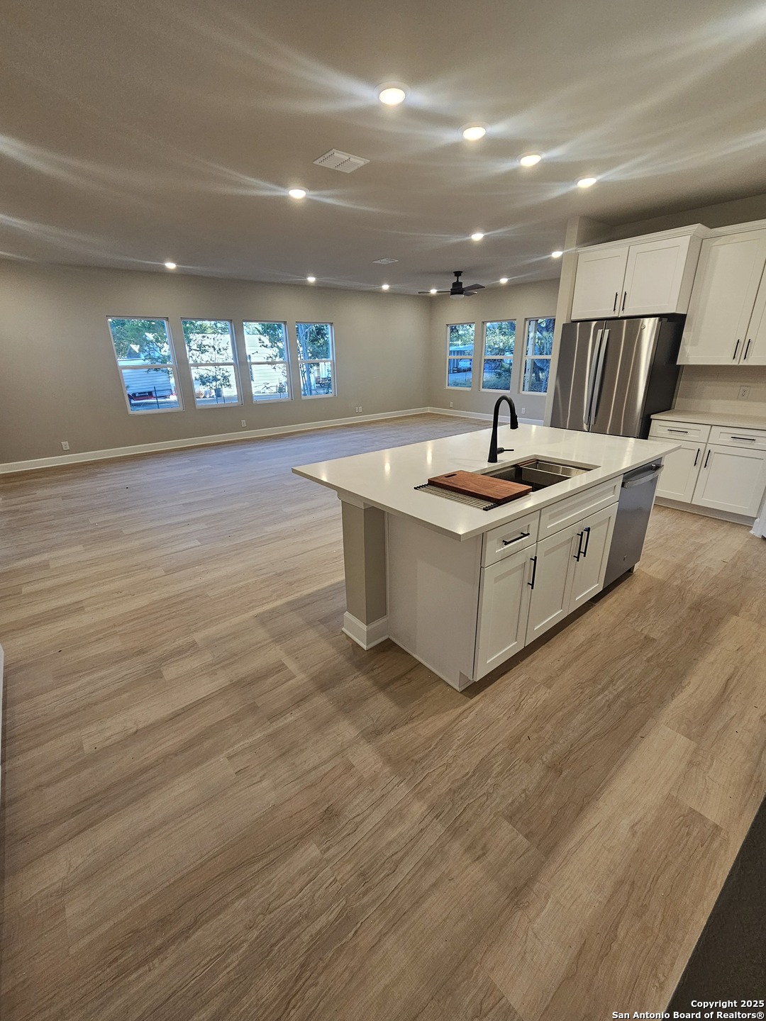 7205 Exeter, , 78070 — photo 1
