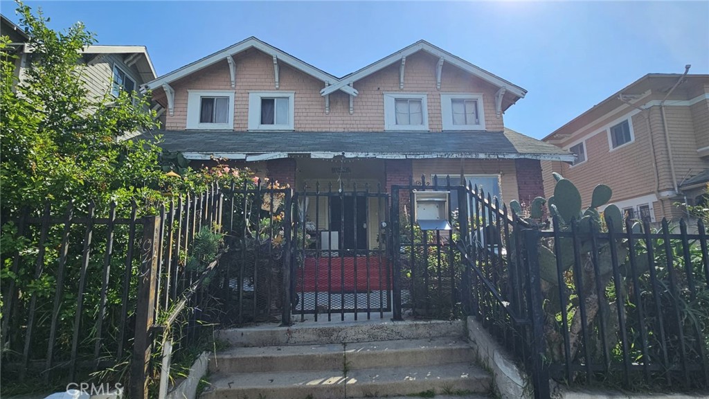 1242 S Bonnie Brae, Los Angeles, CA 90006 — photo 1