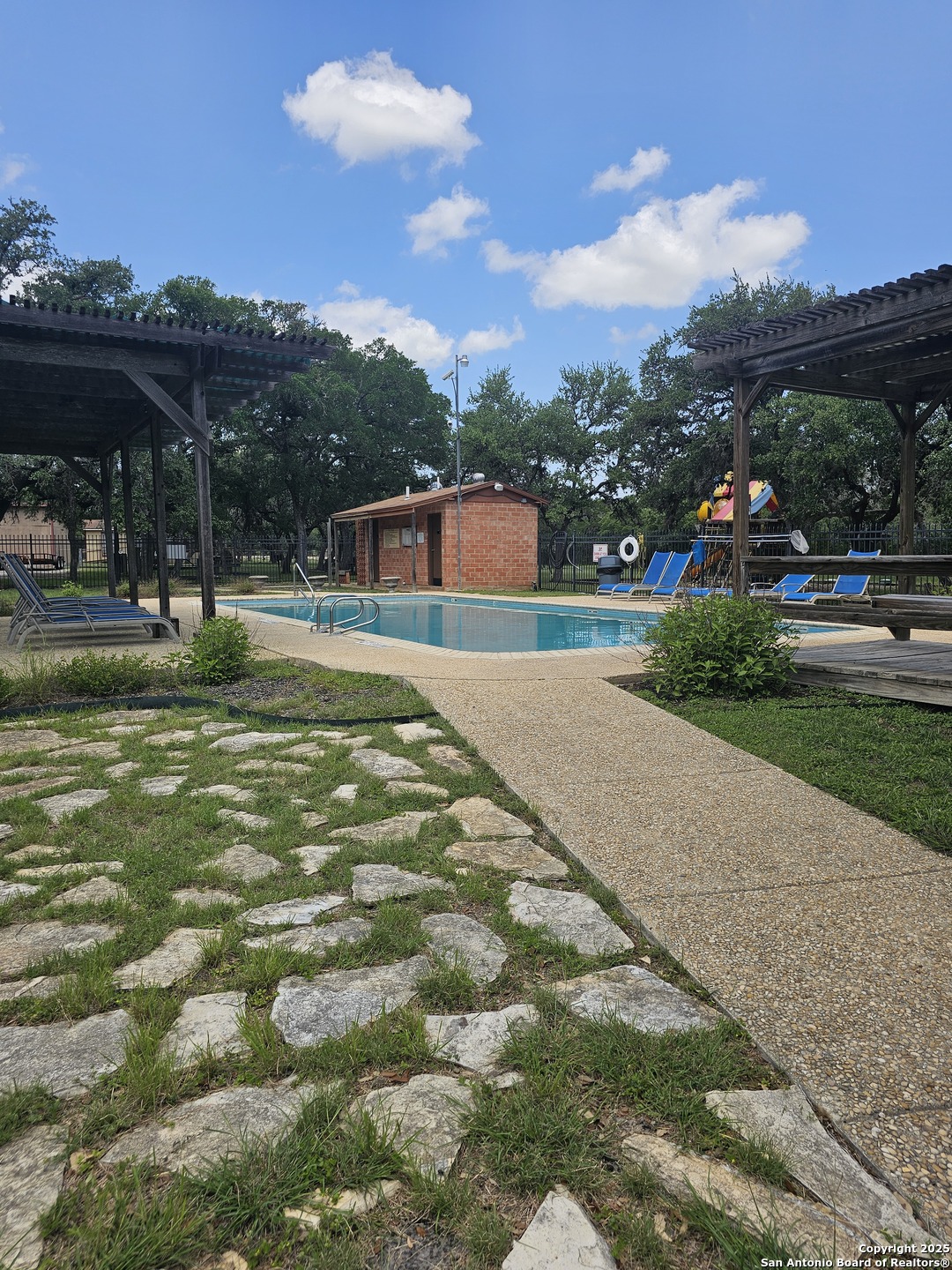 628 Winding River, , 78070 — photo 1
