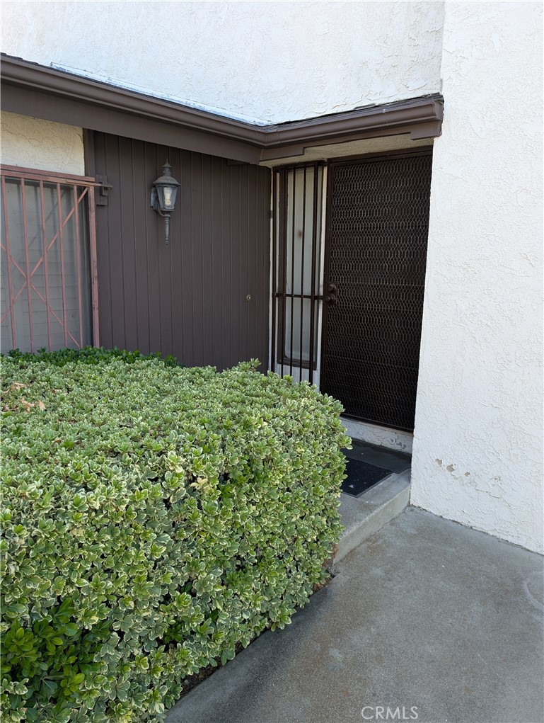2062 Locust Court, San Bernardino, CA 92404 — photo 1