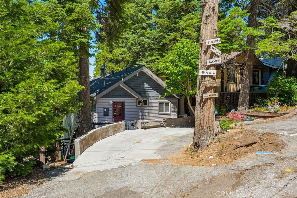 721 Ivy, Lake Arrowhead, CA 92352 — photo 1