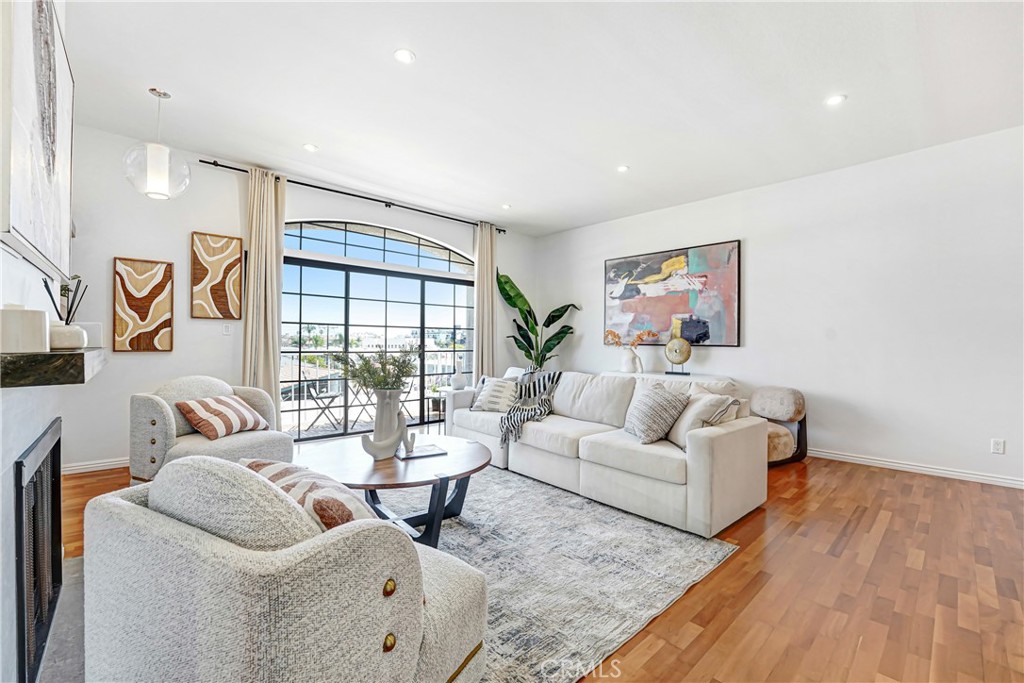 3568 Keystone Avenue 10, Los Angeles, CA 90034 — photo 1