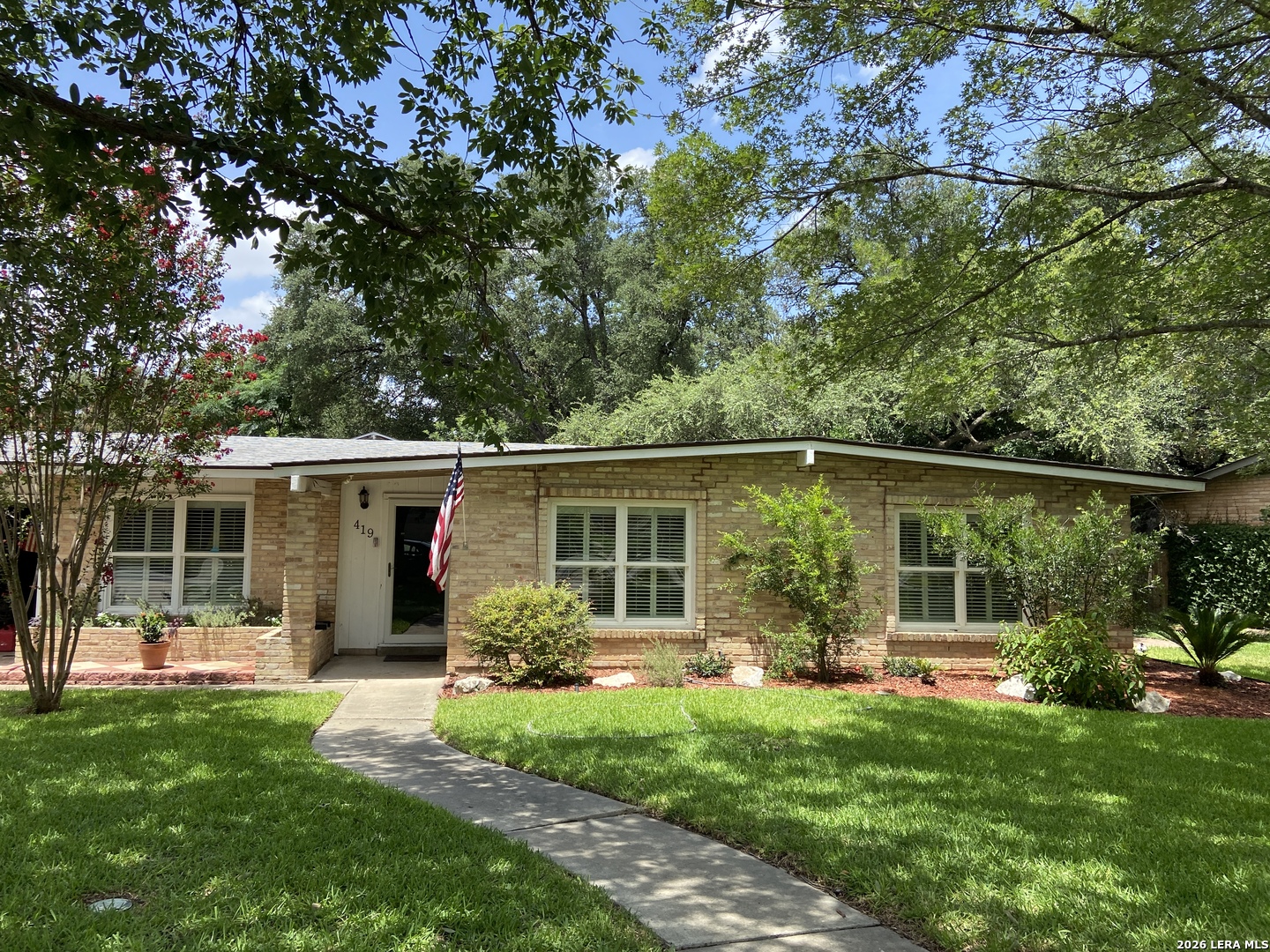 419 FORREST HILL DR, San Antonio, TX 78209 — photo 1