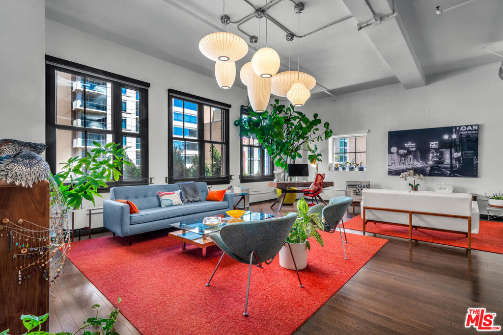 1645 Vine Street 402, Los Angeles, CA 90028 — photo 1