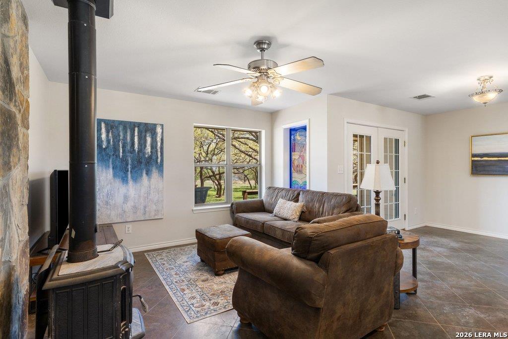 434 Turner Ct, ,  78636 — photo 1