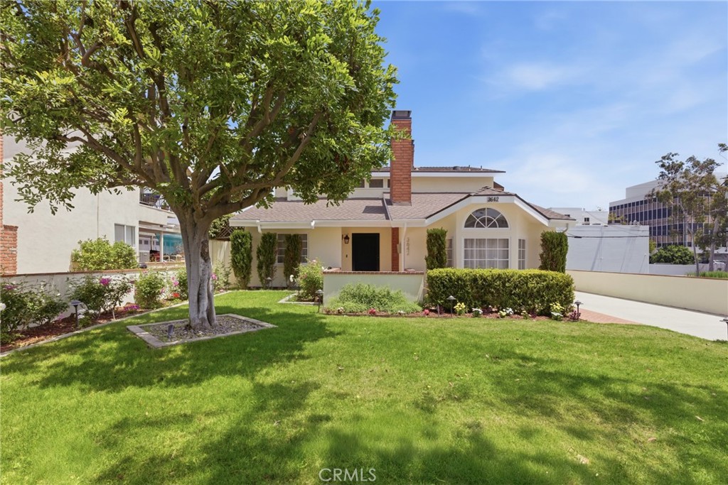 3642 Locust Ave, Long Beach, CA 90807 — photo 1
