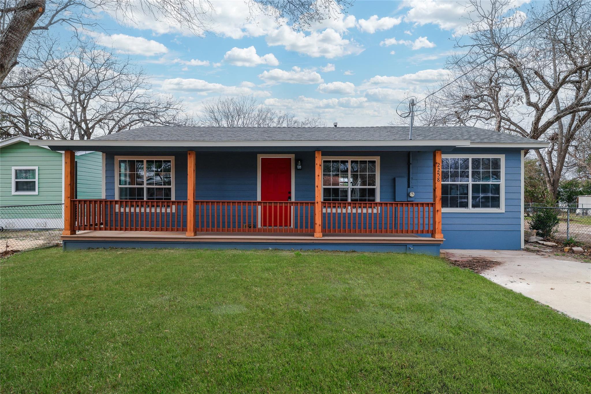 2258 Mill, New Braunfels, TX 78130 — photo 1