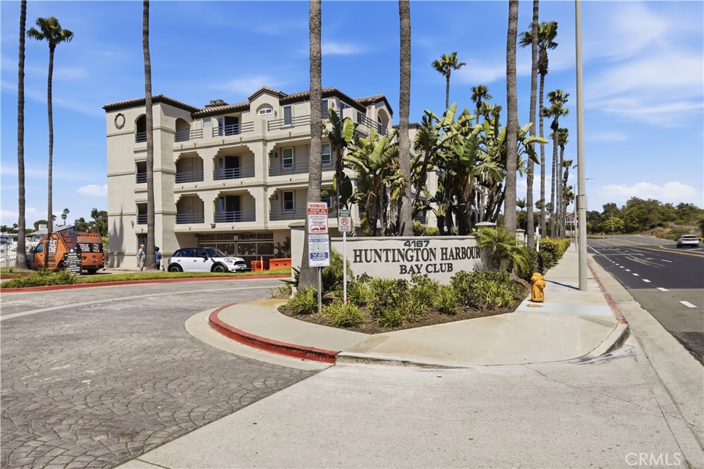 4167 Warner 205, Huntington Beach, CA 92649 — photo 1