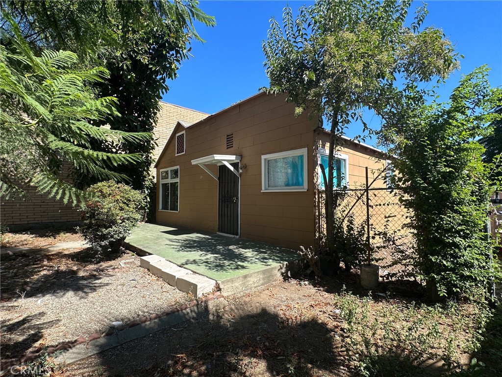 211 S Riverside, Rialto, CA 92376 — photo 1