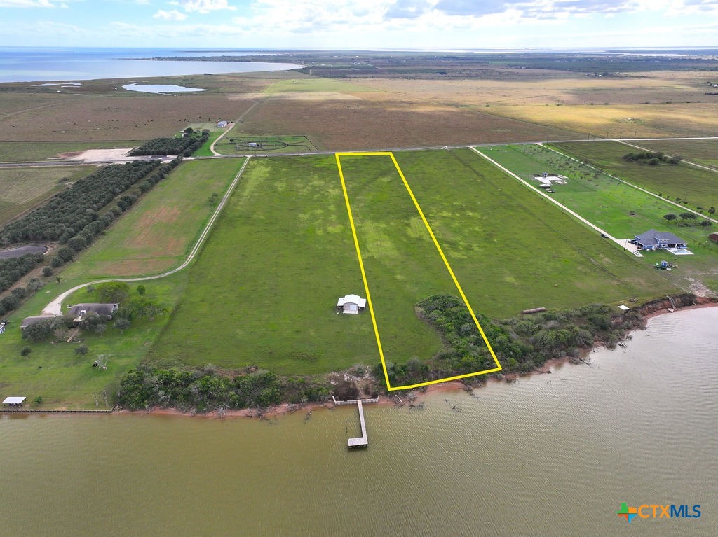 7 Shoreline Lane, Port Lavaca, TX 77979 — photo 1