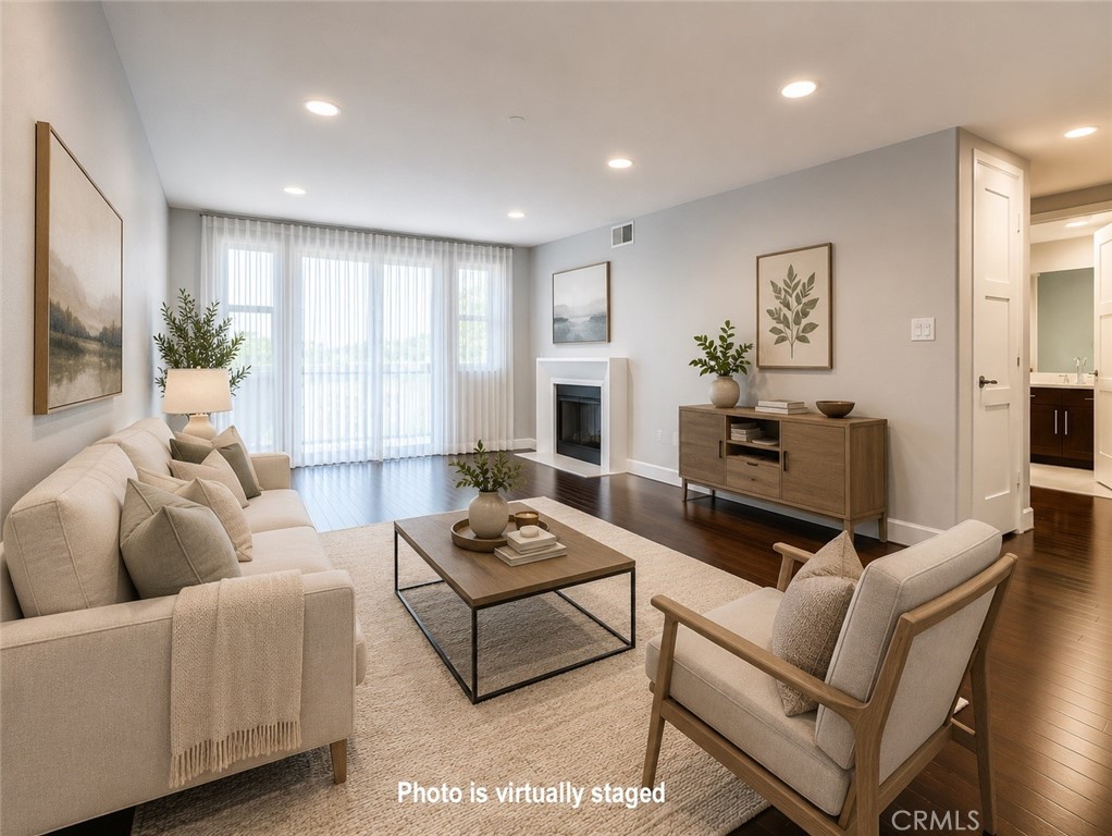 14412 Killion Street 310, Sherman Oaks, CA 91401 — photo 1