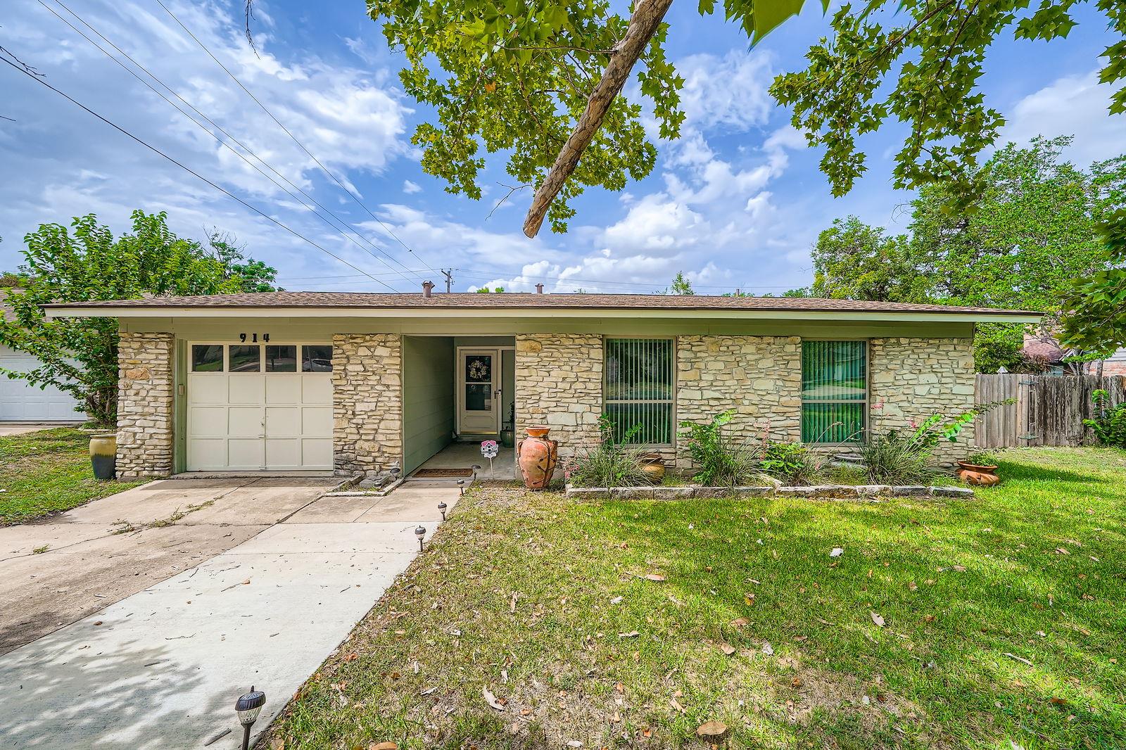 914 Hermitage, Austin, TX 78753 — photo 1