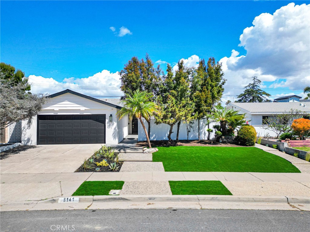 8141 Valencia, Huntington Beach, CA 92647 — photo 1