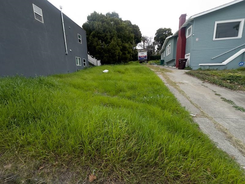Macarthur Blvd, Oakland, CA 94603 — photo 1
