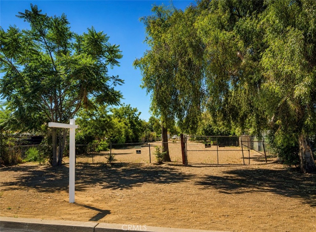935 E 3rd, San Bernardino, CA 92410 — photo 1