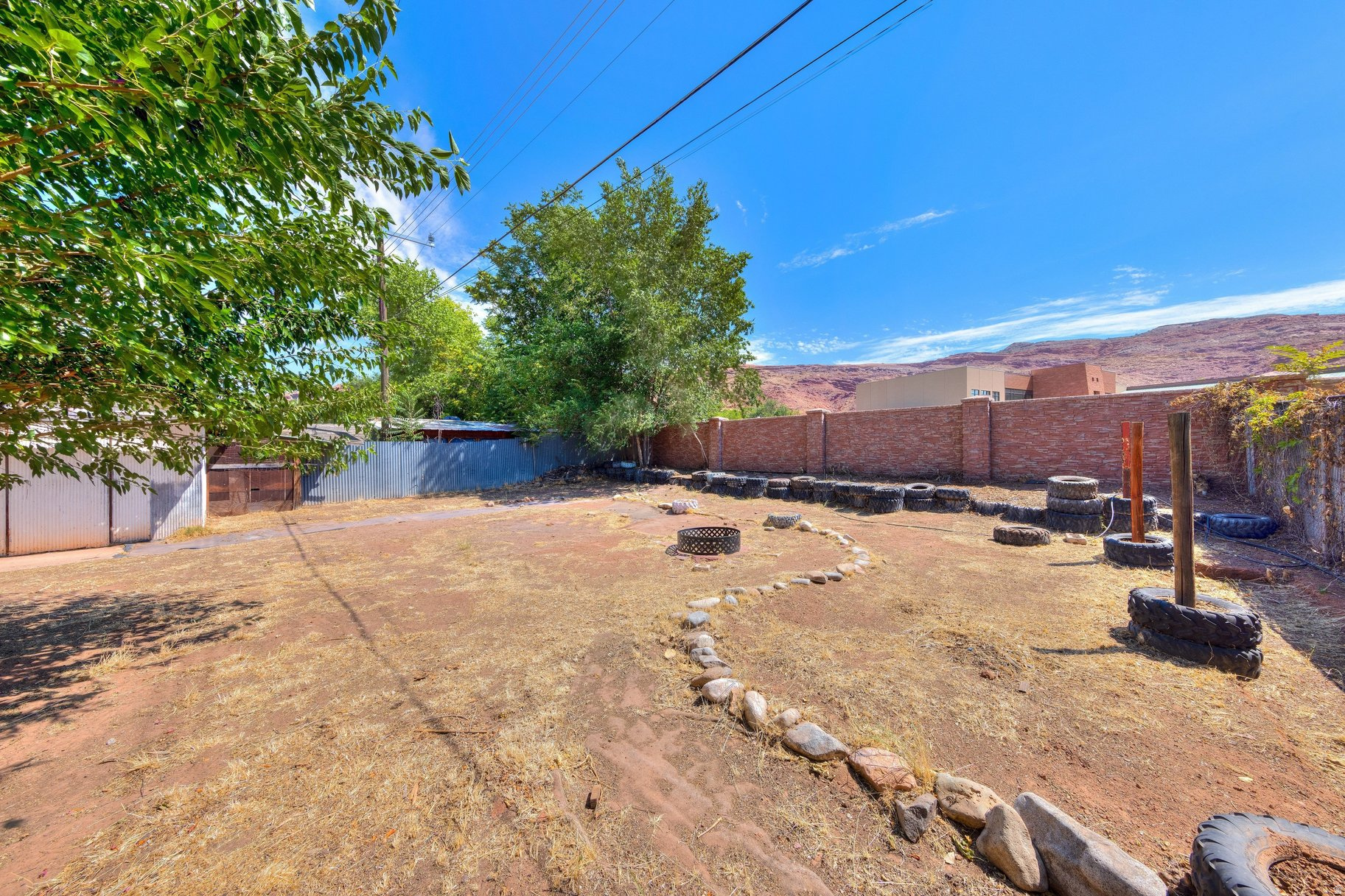 502 N CLIFFVIEW DR, Moab, UT 84532 — photo 1