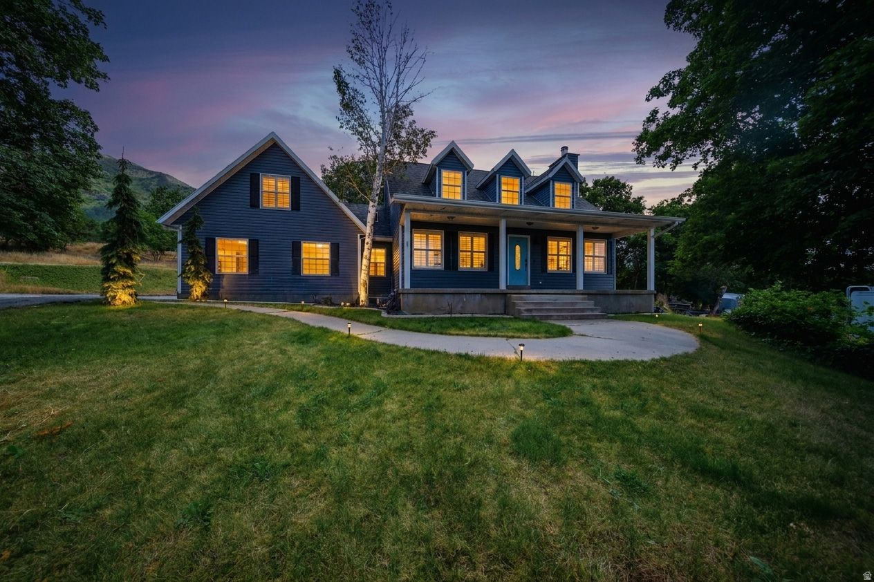 301 S MAPLE DR