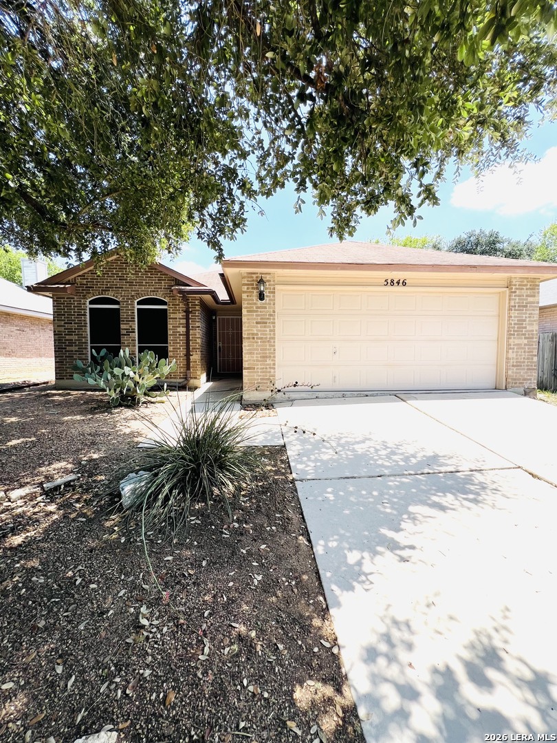 5846 LARKMEADOW DR, San Antonio, TX 78233 — photo 1