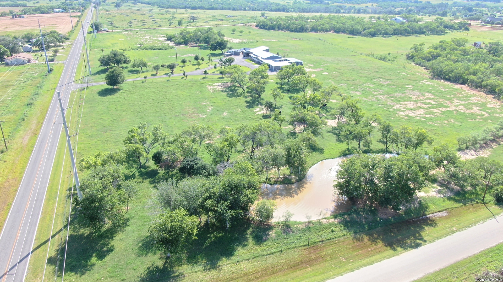 6653 Fm 539, Floresville, TX 78114 — photo 1
