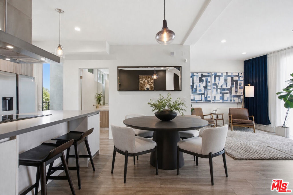 5504 W Olympic Boulevard, Los Angeles, CA 90036 — photo 1