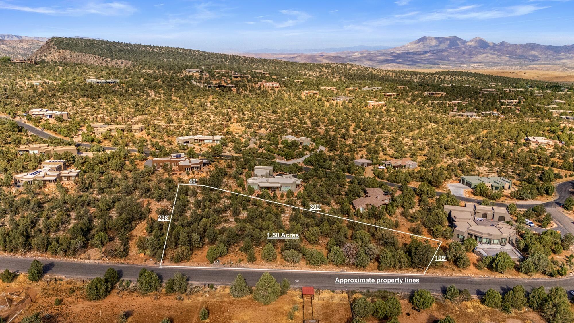 401 N Doe Valley DR, Dammeron Valley, UT 84783 — photo 1