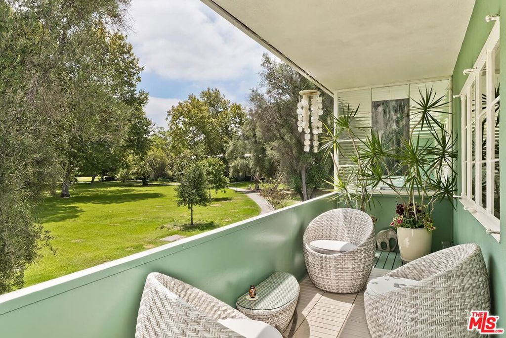 5587 1/2 Village, Los Angeles, CA 90016 — photo 1