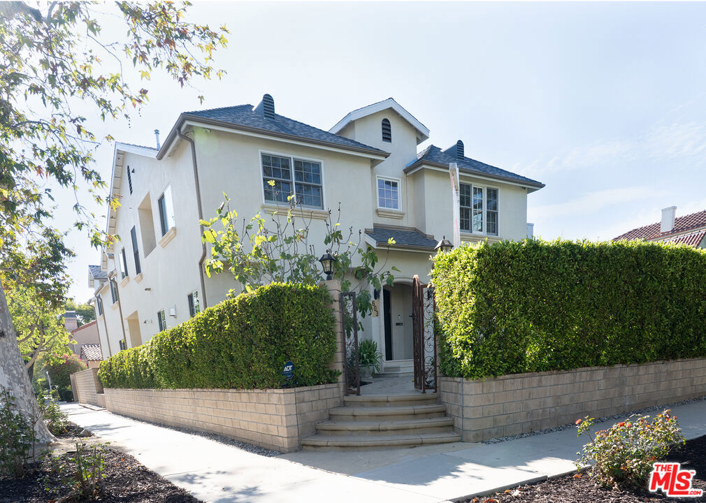 603 N Las Palmas Avenue, Los Angeles, CA 90004 — photo 1