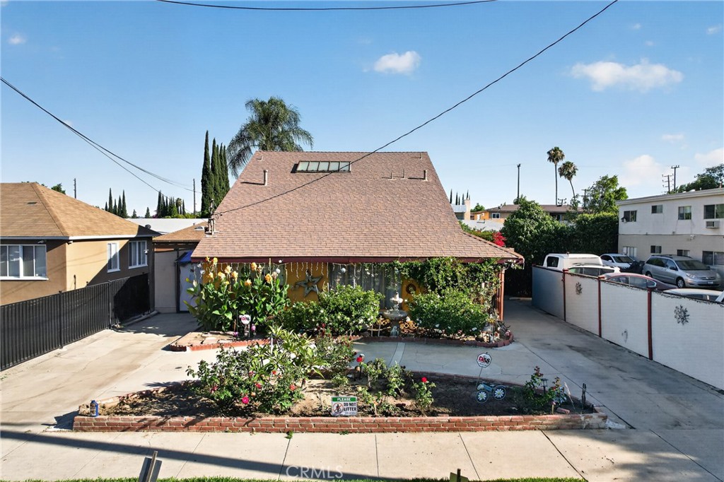 16042 Kittridge, Van Nuys, CA 91406 — photo 1