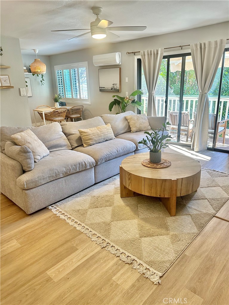 1045 E 3rd 4, Long Beach, CA 90802 — photo 1