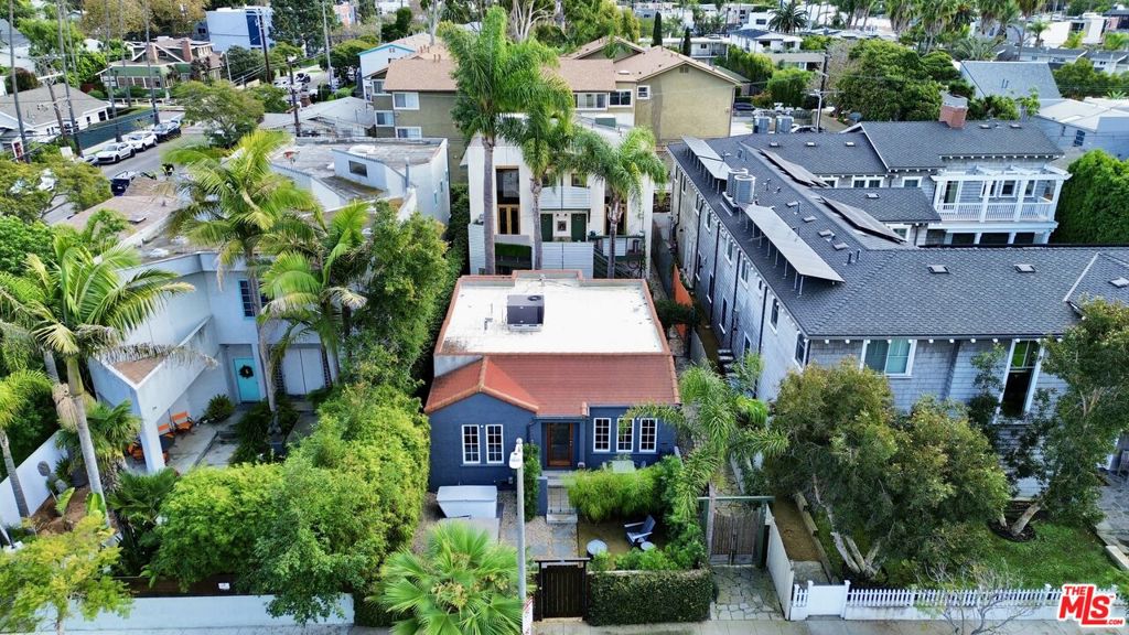 558 San Juan Avenue, Venice, CA 90291 — photo 1