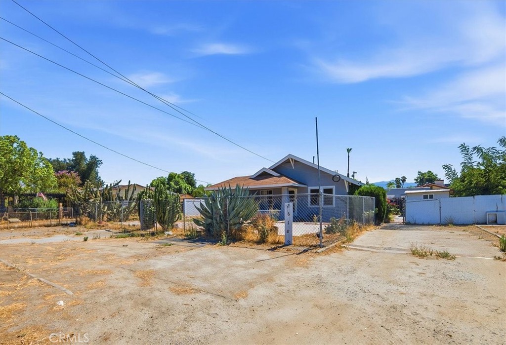 26180 Yale, Hemet, CA 92544 — photo 1