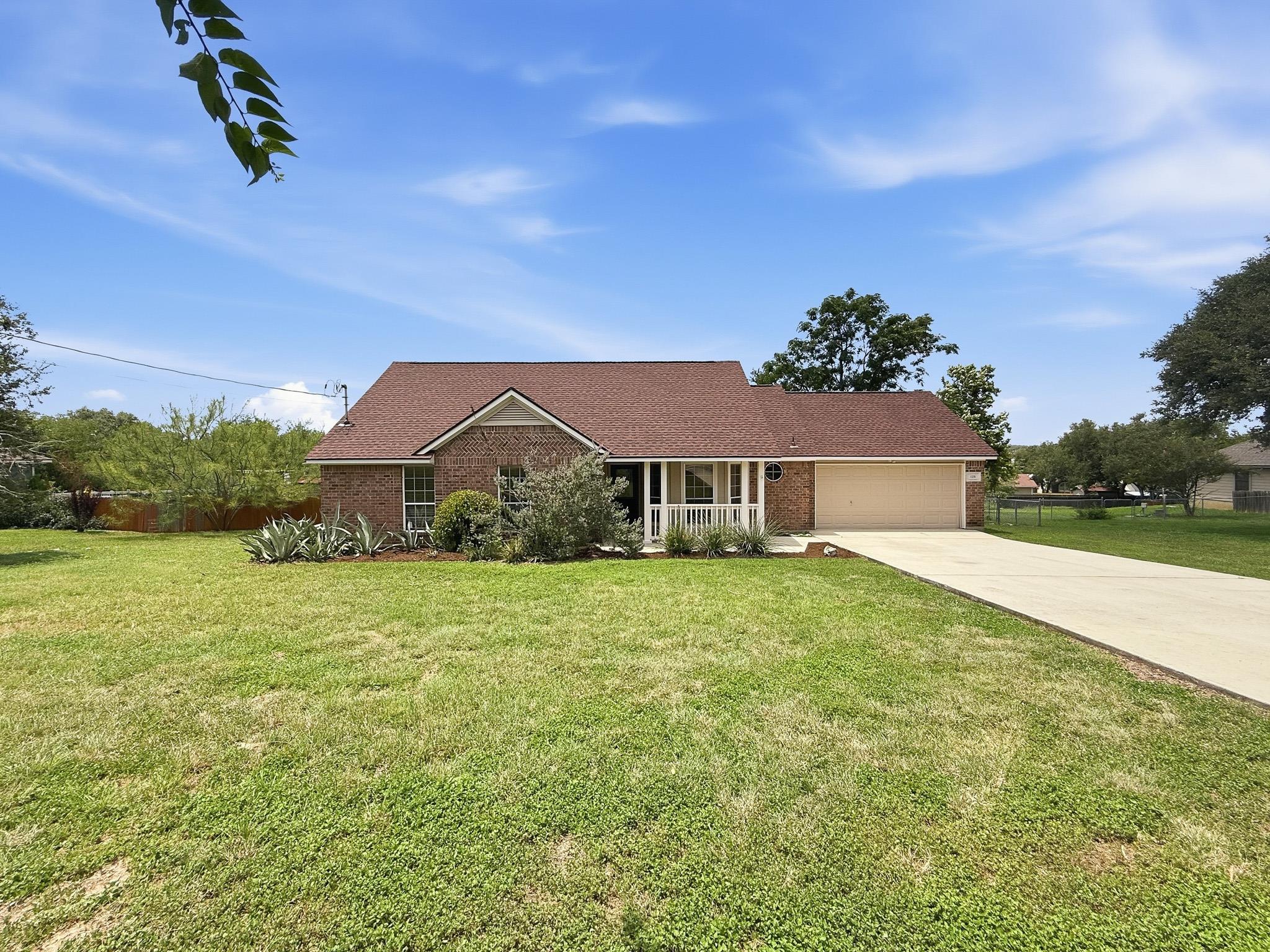 125  Barton Rd, San Marcos, TX 78666 — photo 1