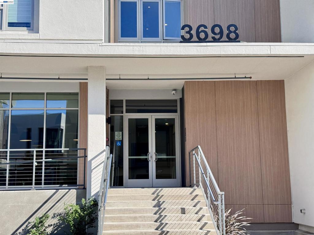 3698 Vision Cmn 521, Fremont, CA 94538 — photo 1