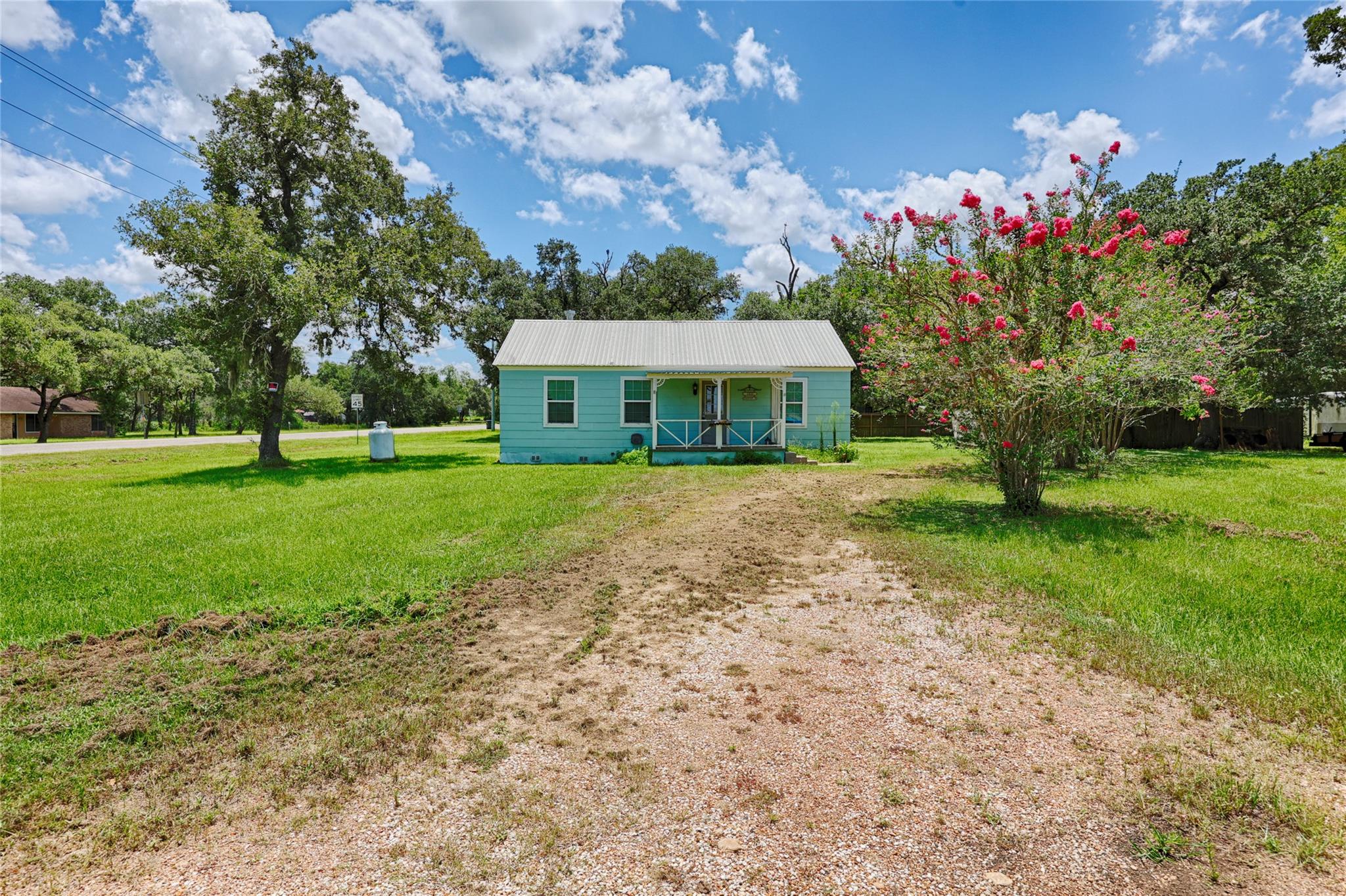 5810 Avenue E None, Sheridan, TX 77475 — photo 1