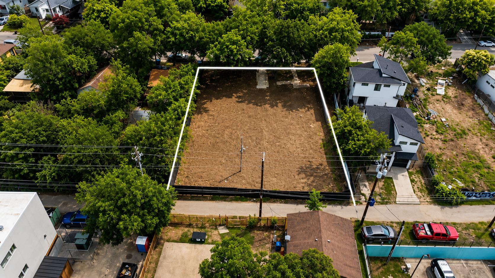 2017 E 8th St, Austin, TX 78702 — photo 1