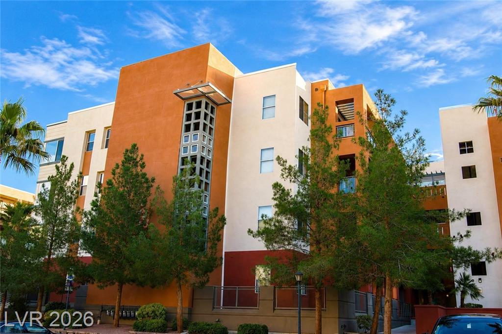 43 East Agate Avenue 302, Las Vegas, NV 89123 — photo 1