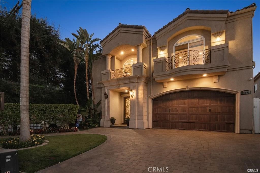 15102 Greenleaf, Los Angeles, CA 91403 — photo 1